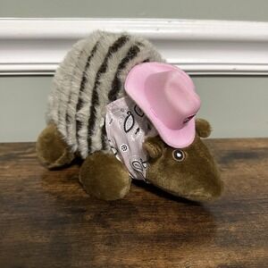 Buckaroo Bandits Plush Armadillo with Pink Cowboy Hat‎ - Dallas